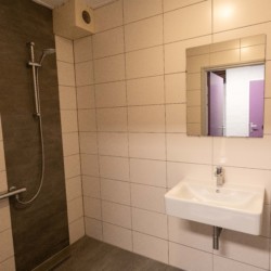 Badezimmer im Freizeitheim Putte in den Niederlanden für Kinder und Jugendliche