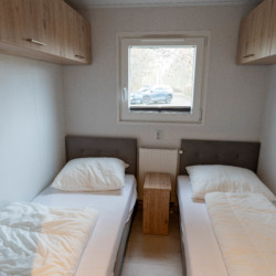 Schlafzimmer im Haus Tjongerhus in den Niederlanden für Gruppen.