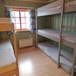 Schlafzimmer für Jugendfreizeiten im norwegischen Gruppenhaus Blestolen in Alleinlage.