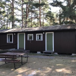 Schlafhütte im schwedischen Freizeitheim Gustavs auf Gotland in Schweden