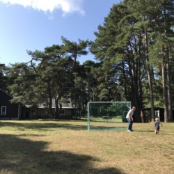 Fußball im Freizeitheim Gustavs Sommargård auf Gotland in Schweden