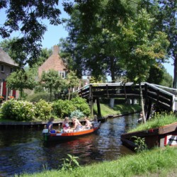 Ausflug nach Giethoorn vom barrierefreien Gruppenhaus Stins in den Niederlanden