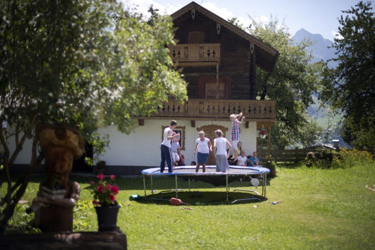 Die Umgebung des Gruppenhauses Höllwarthof in Österreich.