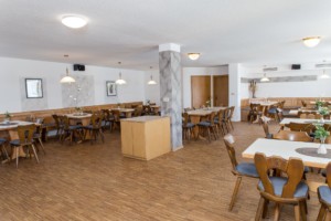 Speisesaal im Freizeithaus Hotel Bayerischer Wald*** in Deutschland für barrierefreie Urlaube.