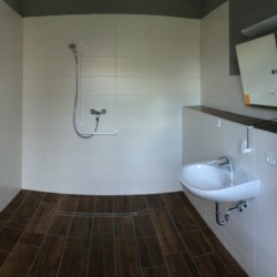 barrierefreies Bad im Gruppenhaus Ostseehof für Menschen mit Handicap