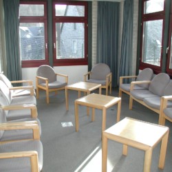 Ein Gruppenraum im Freizeithaus Jugendhaus Monschau in Deutschland.