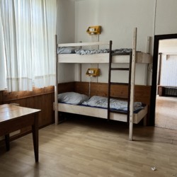 Geräumige Zimmer im Gruppenhaus Seeste in Deutschland
