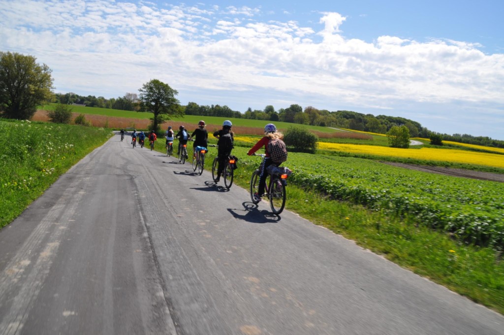 Radtouren im dänischen Freizeitheim Boll's Lejrskole auf der Insel.