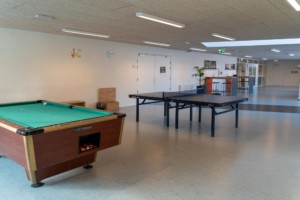 Der Gemeinschaftsraum im Gruppenhaus Solgarden Efterskole in Dänemark.