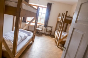 4-Bett-Zimmer im Gruppenhaus Dornach in Bayern für Kinderfreizeiten