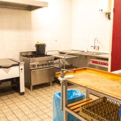 NLZB Küche im niederländischen Freizeithaus Benelux für Behindertengruppen