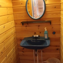 noom Sanitäre Anlagen, Duschen und Toiletten im norwegischen Gruppenhaus Omlid