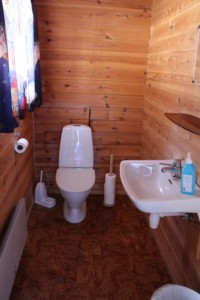 anitäre Anlagen, Duschen und Toiletten im norwegischen Gruppenhaus Omlid