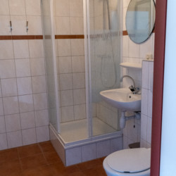 Badezimmer im Gruppenhaus Eelink in den Niederlanden