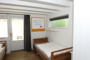 Ein Mehrbettzimmer des Jugendheims Haus Linde in den Niederlanden.