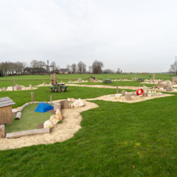 Minigolf am Freizeitheim Lohr in den Niederlanden für Kinder und Jugendliche