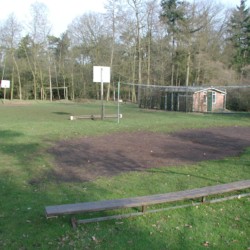 Die Sportanlage im niederländischen Gruppenhaus de Repelaerhoeve am Waldrand.