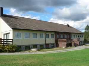 Das norwegische Freizeitheim Degernes Misjonsgård am See.
