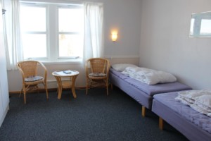 Doppelzimmer im norwegischen Freizeitheim Gautestad Misjonssenter am See für Jugendfreizeiten