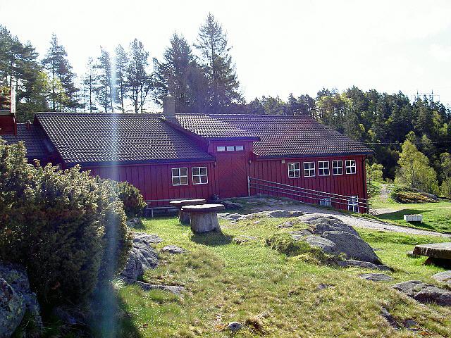Ein Haus des Freizeitheims Undeland in Norwegen.