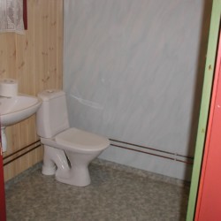 Die Sanitäranlagen im Gruppenhause Undeland in Norwegen.