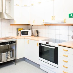 Küche im Freizeitheim Brittebo in Schweden für Kinder und Jugendliche am See