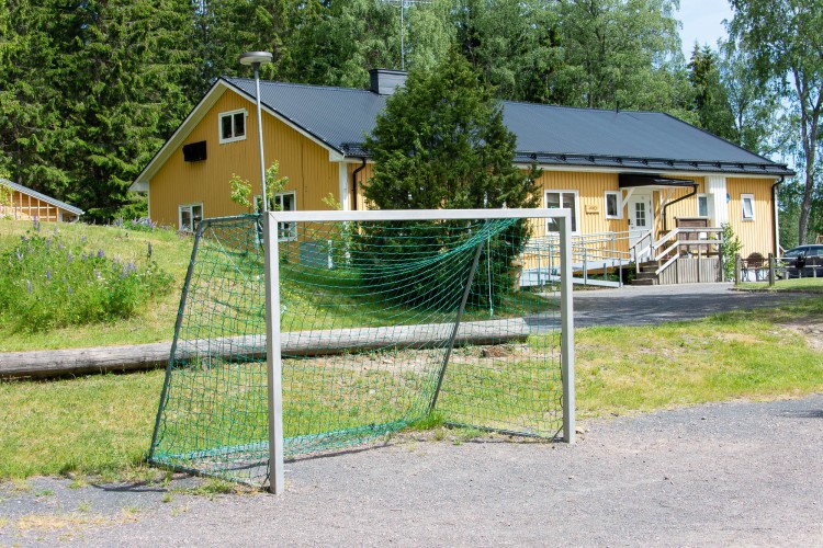 Fußballplatz am Freizeitheim Brittebo in Schweden für Kinder und Jugendliche am See