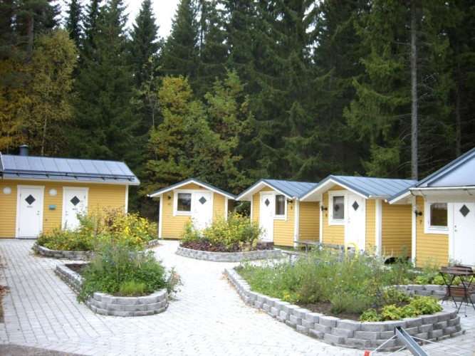Das Freizeitheim Brittebo Lägergård in Schweden am See.