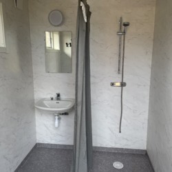 Duschen im Haus Däldenäs in Schweden