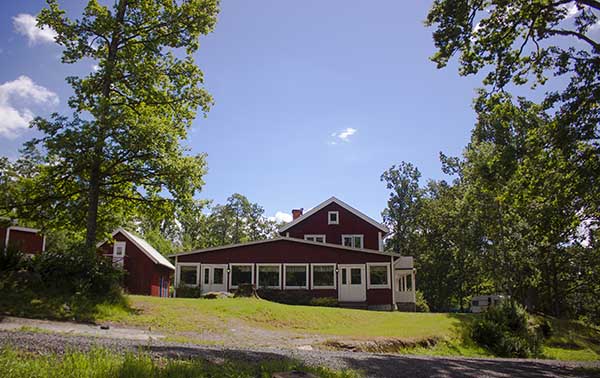 Das Gruppenhaus Flahult in der Natur Schwedens für große Gruppen.