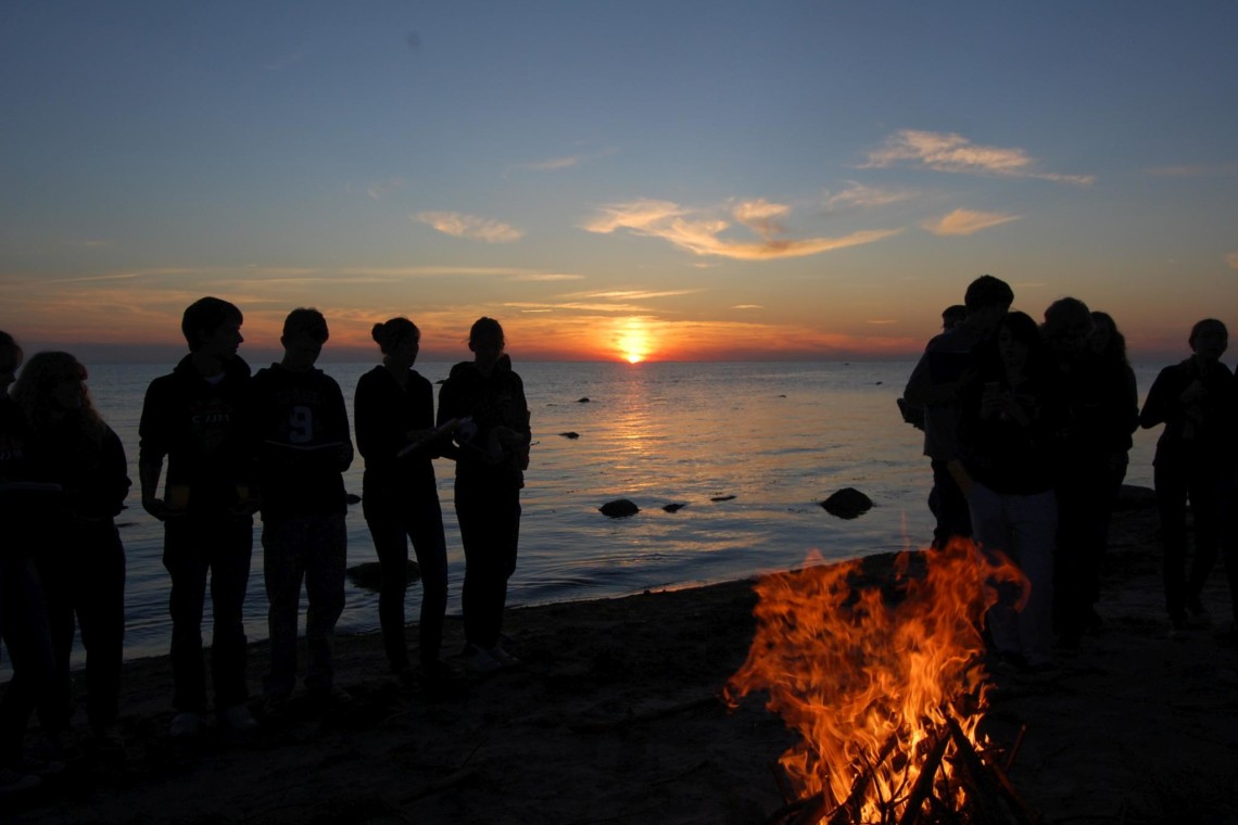 Umgebung vom schwedischen Gruppenhaus Gustavs Sommargard am Meer für Jugendfreizeiten
