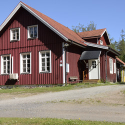 Außenansicht des Hauses Högsma in Schweden