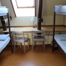 Ein Zimmer im Gruppenhaus Munkaskog in Schweden.