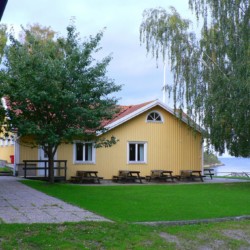schwedisches Gruppenhaus Rörviksgården direkt am See