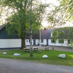 Das schwedische Freizeithaus Tygegården nahe am Meer für Kinder und Jugendreisen.
