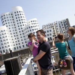 barrierefreies Gruppenhaus Jugendherberge Düsseldorf am Rhein für Menschen mit Behinderung