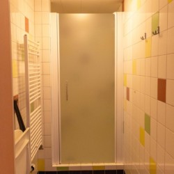 Badezimmer im handicapgerechten Gruppenhaus ImminkOptkamer in den Niederlanden