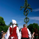 Im Skansen feiern die Schweden alle großen Feste unter freiem Himmel. So zum Beispiel Midsommar... © Ola Ericson/imagebank.sweden.se