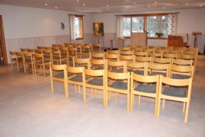 Kapelle vom schwedischen Gruppenhaus Kåfalla Herrgård am See für Jugendfreizeiten