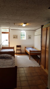 Dreibettzimmer im Freizeitheim für Kinder in den Niederlanden