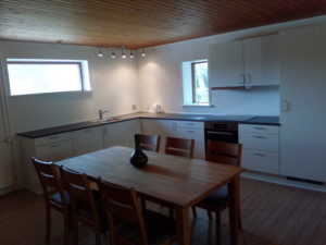 Küche im Gruppenhaus Skovly Langeland auf der dänischen Insel Langeland für Jugendliche und Kinder