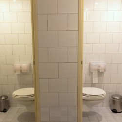 WC im niederländischen Gruppenhaus Nieuwe Brug