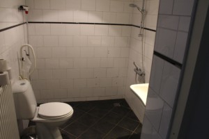Die rolligerechten Badezimmer in Nieuwe Brug in den Niederlanden.
