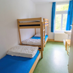 Schlafraum im Gruppenhaus Forsthaus Eggerode im Harz in Deutschland für Kinderfreizeiten