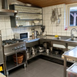 Die Küche im Gruppenhaus Kievitsnest in den Niederlanden.