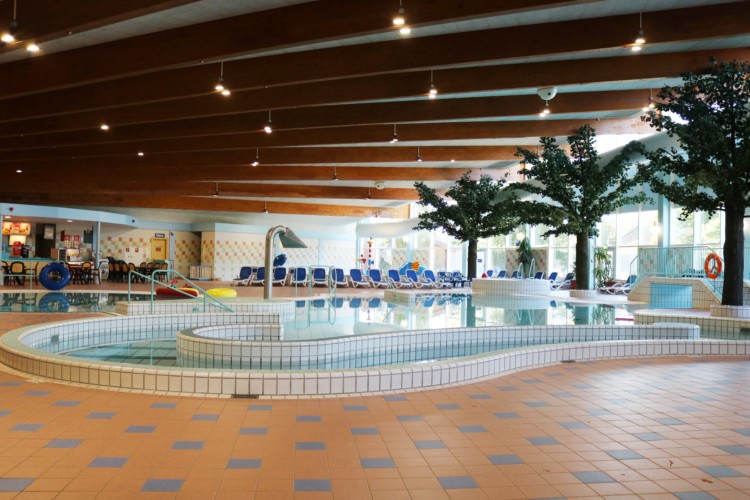 Schwimmbad am barrierefreien Hotel K6 für behinderte Menschen und Rollstuhl-Fahrer im Harz