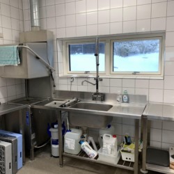 Profi-Küche im Gruppenhaus Naldtanglejren in Dänemark am Meer