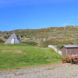 Außenbereich Gruppenhaus Norwegen am See