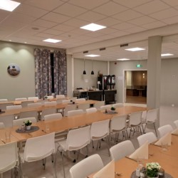 Speisesaal für 100 Personen im norwegischen Gruppenhaus Holmavatn.
