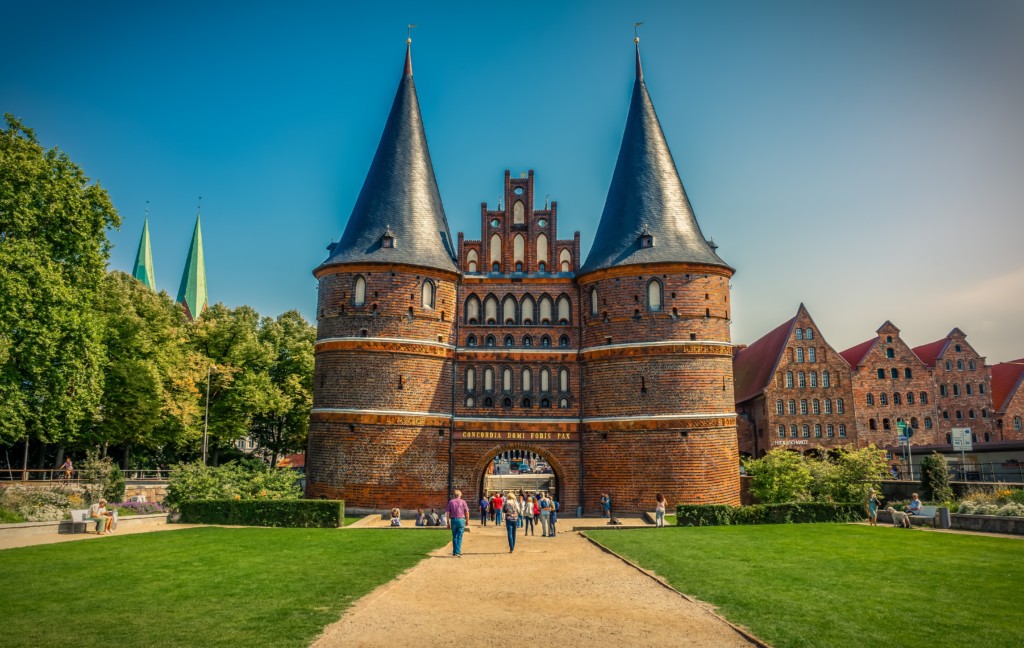 Das Lübecker Holstentor ist das Wahrzeichen der Stadt.